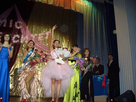 023-Miss_Yniversiteta_2006
